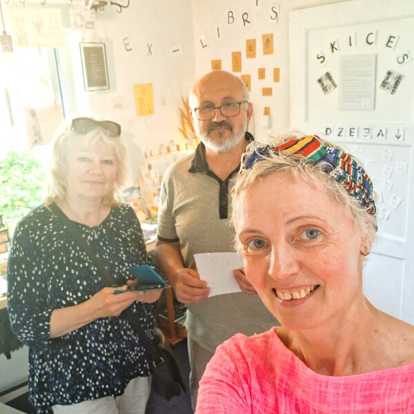 SPECIAL GUESTS IN ANNA'S ART SPACE!