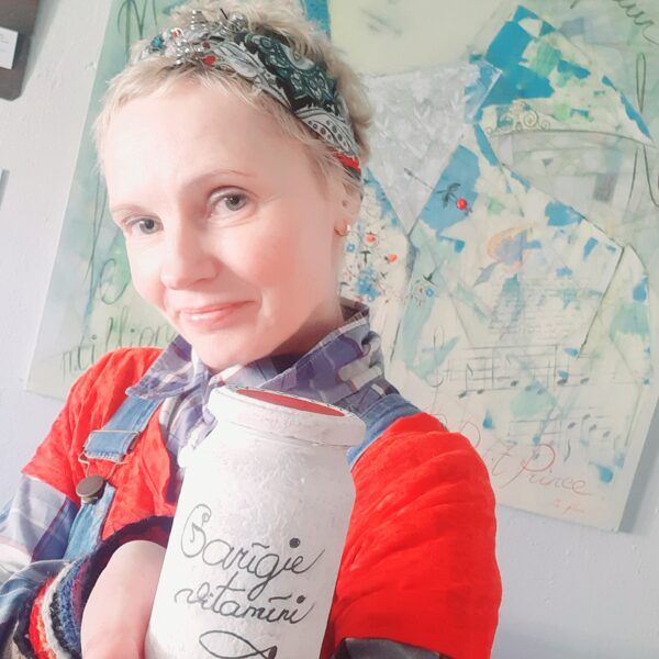 I offer visitors to taste DIVINE VITAMINS! What is it? Visit ANNA'S ART SPACE to find out!
