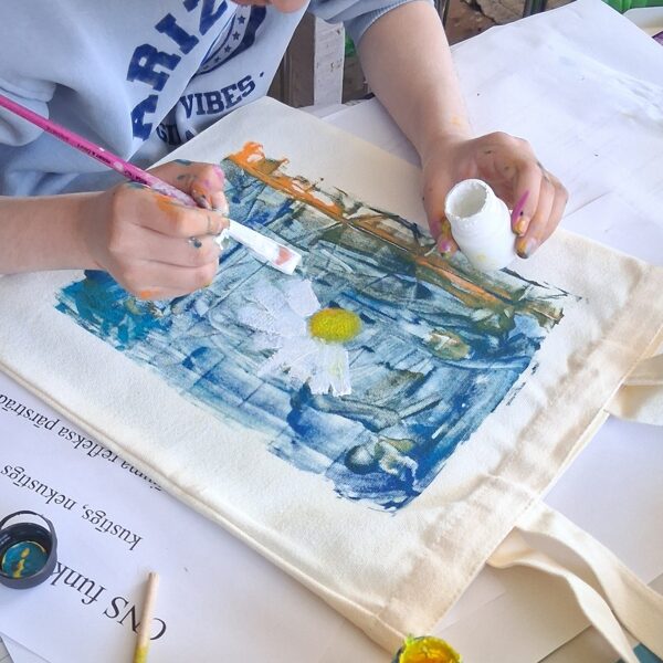 02.05.26. These flowers grow in my garden, so we painted from nature!
