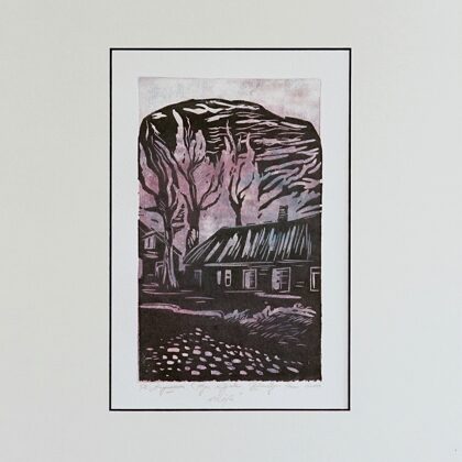 "Rīgas koka arhitektūra. Ķīpsala, Balasta dambis 62". Papīrs, krāsains linogriezums. 29,22