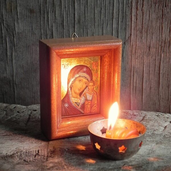 Miniature. Our Lady of Kazan. Egg tempera, gold. 7x5cm.
