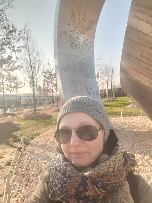 Mani mīļie apļi, kas būs redzami modes skatē, 2025.gada pavasarī!