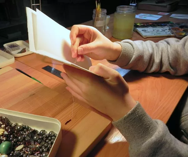 children draw a card