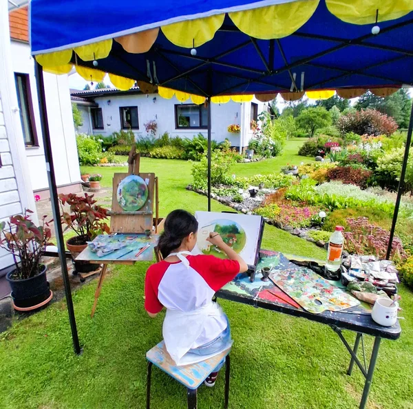 individual painting lesson for children